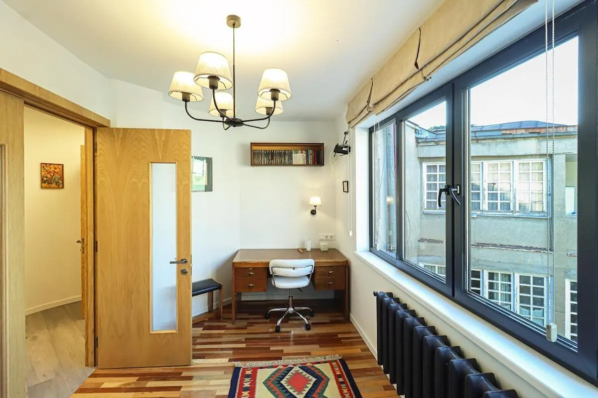 Elegant 2Br In Old Tbilisi - By Wehost Lägenhet