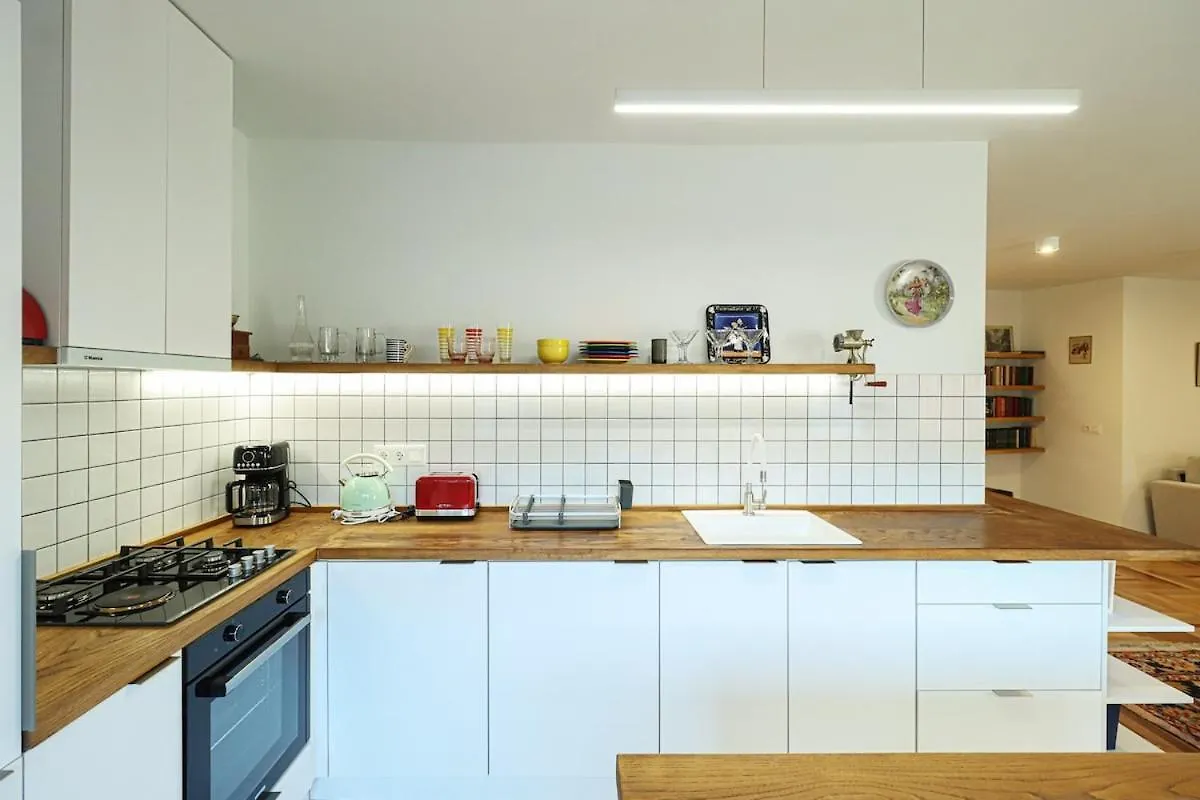 Elegant 2Br In Old Tbilisi - By Wehost Lägenhet Georgien