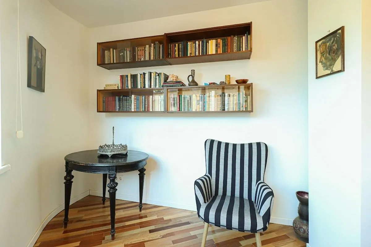 Elegant 2Br In Old Tbilisi - By Wehost Lägenhet