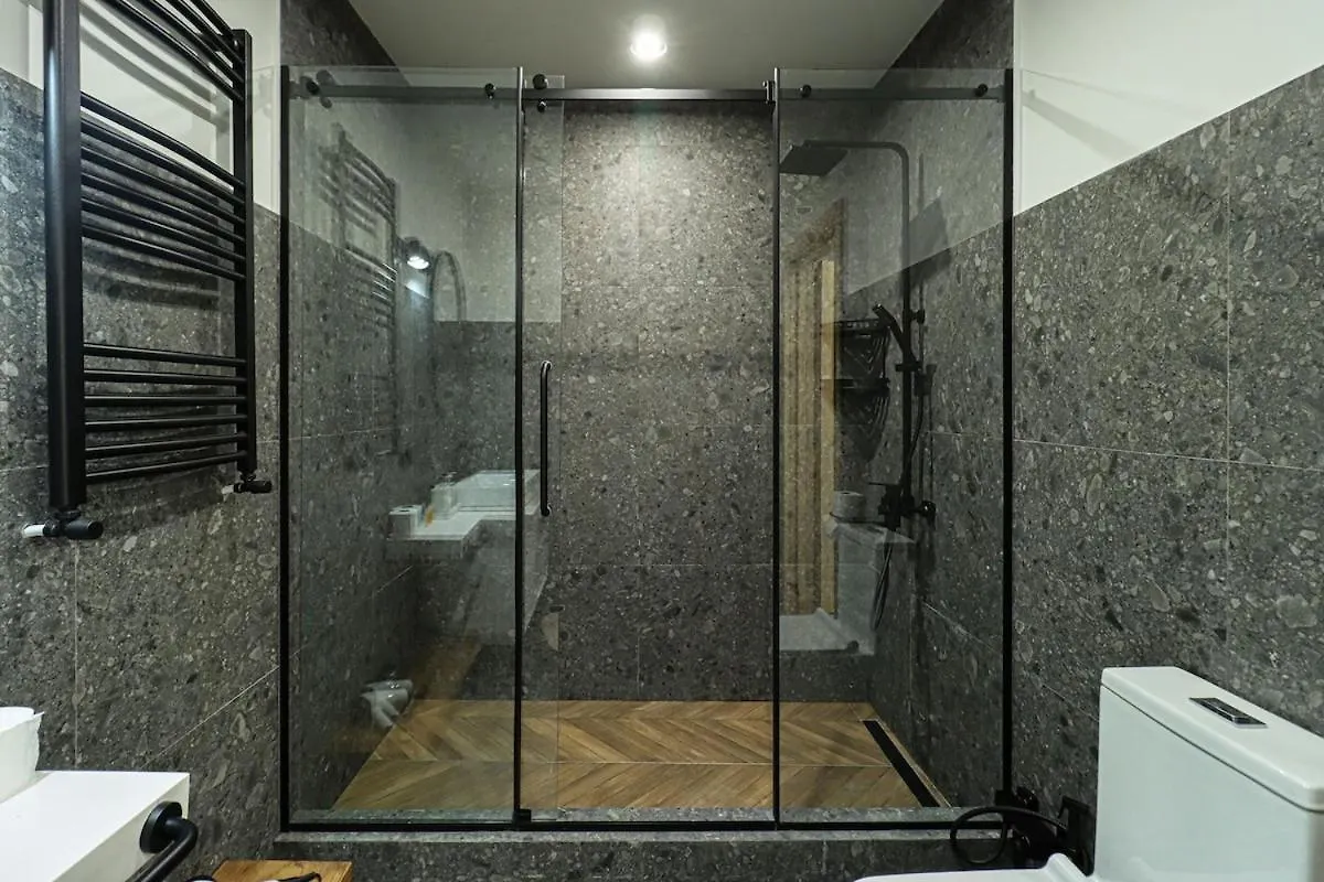 Elegant 2Br In Old Tbilisi - By Wehost Lägenhet