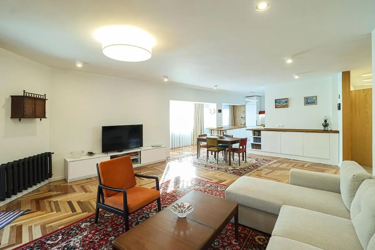 Elegant 2Br In Old Tbilisi - By Wehost Lägenhet Georgien
