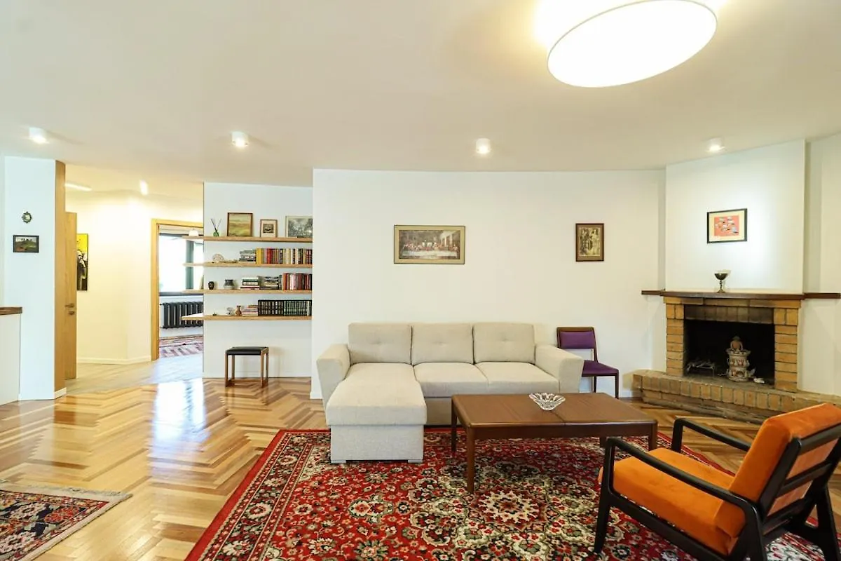 Elegant 2Br In Old Tbilisi - By Wehost Lägenhet